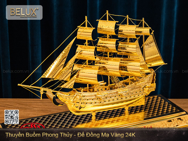 Thuyền buồm đế đồng mạ vàng 24k